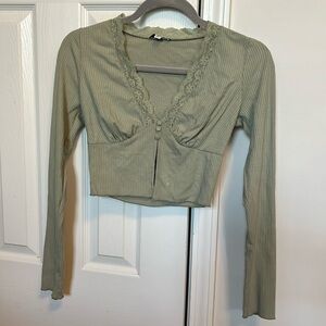 FASHION NOVA LACE BUTTON UP CROP TOP